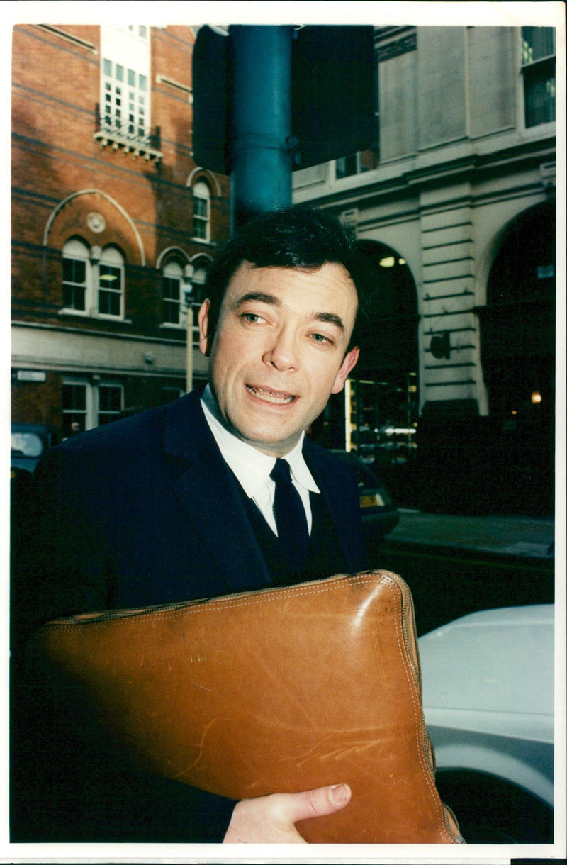 Maxwell kevin and ian during trial maxwell murder. - Vintage Photograph