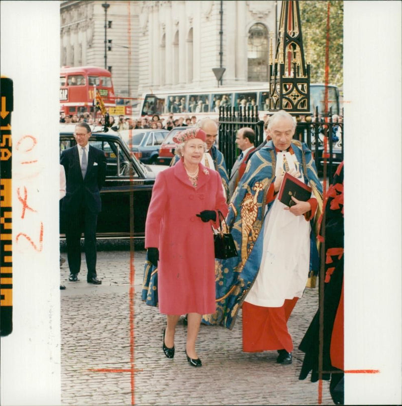 Elizabeth II. - Vintage Photograph