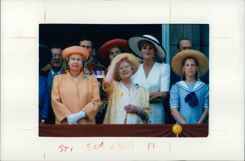 Elizabeth II - Vintage Photograph