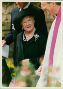 Queen Elizabeth The Queen Mother with lady fermoy.. - Vintage Photograph
