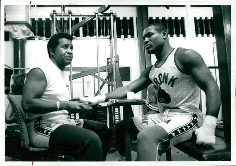 Dennis Andries with emmanuel steward. - Vintage Photograph