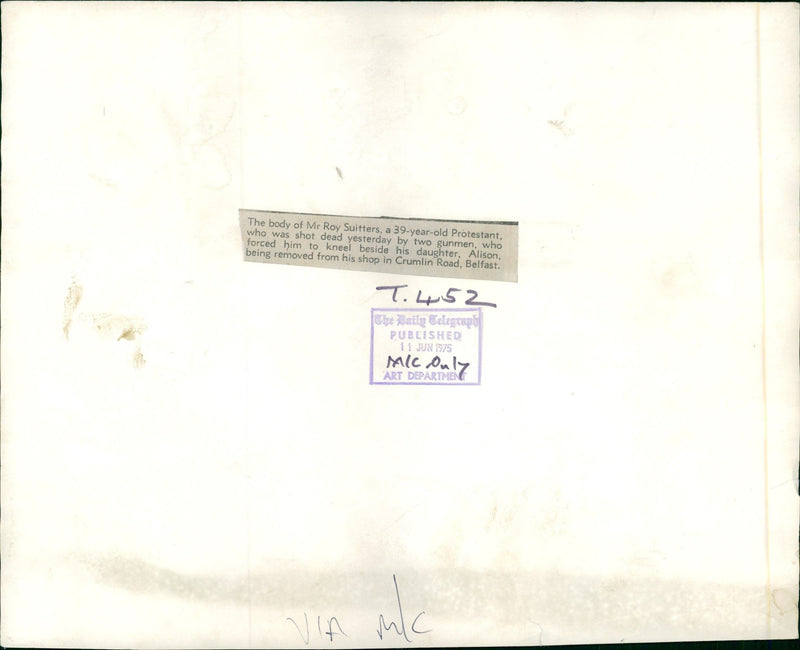 Ireland civil rights shooting:the body of mr roy suitter. - Vintage Photograph