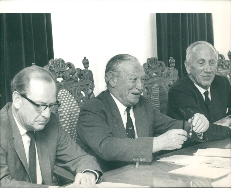 Sir Alexander Sim (c) announcing that 'Tote will continue' - Vintage Photograph