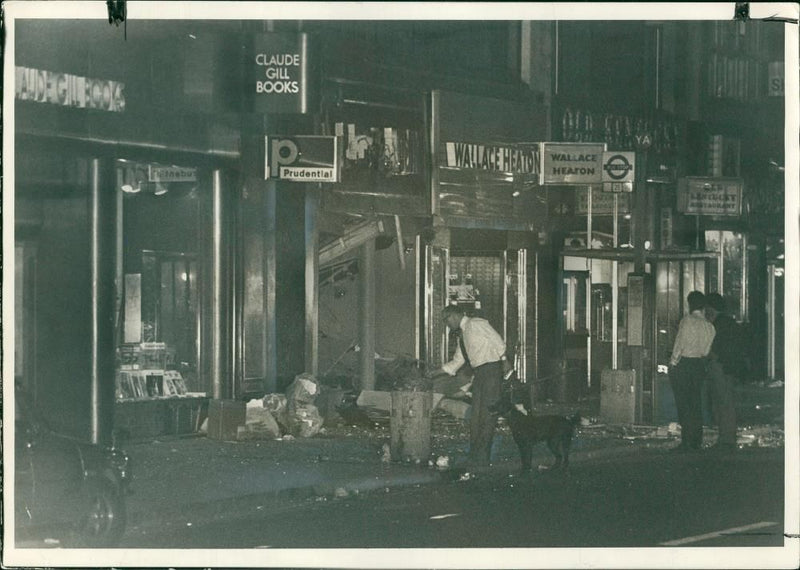 I.R.A bombings in london: minuets after last night explosion. - Vintage Photograph