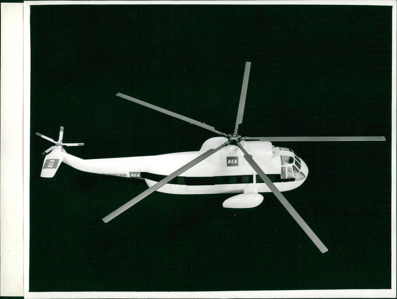 Aircraft: Helicopter Sikorsky S-61 - Vintage Photograph