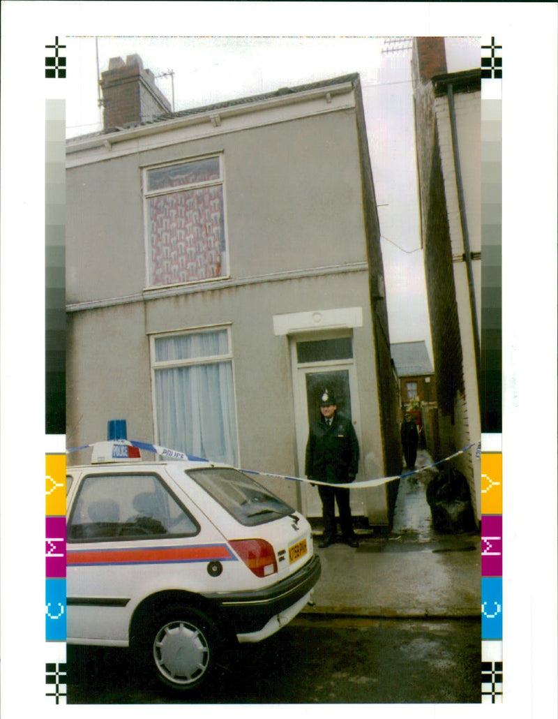 Dianne HuntaThe murder scene where Dianne HUnt's body was found. - Vintage Photograph