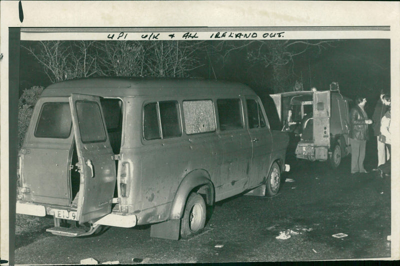 Civil Rights Schootings Ireland: the bloodstained rcad. - Vintage Photograph