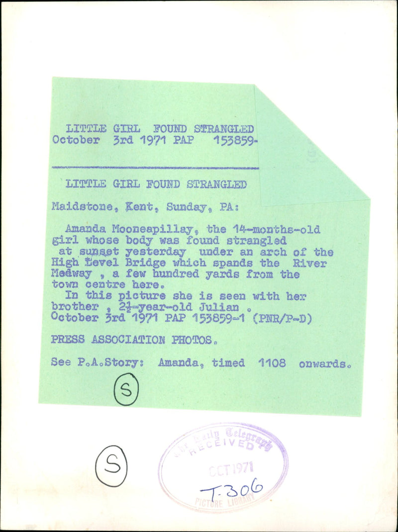 Murdered And Missing Person 1971:Amanda Mooneapillay with her brother Julian. - Vintage Photograph