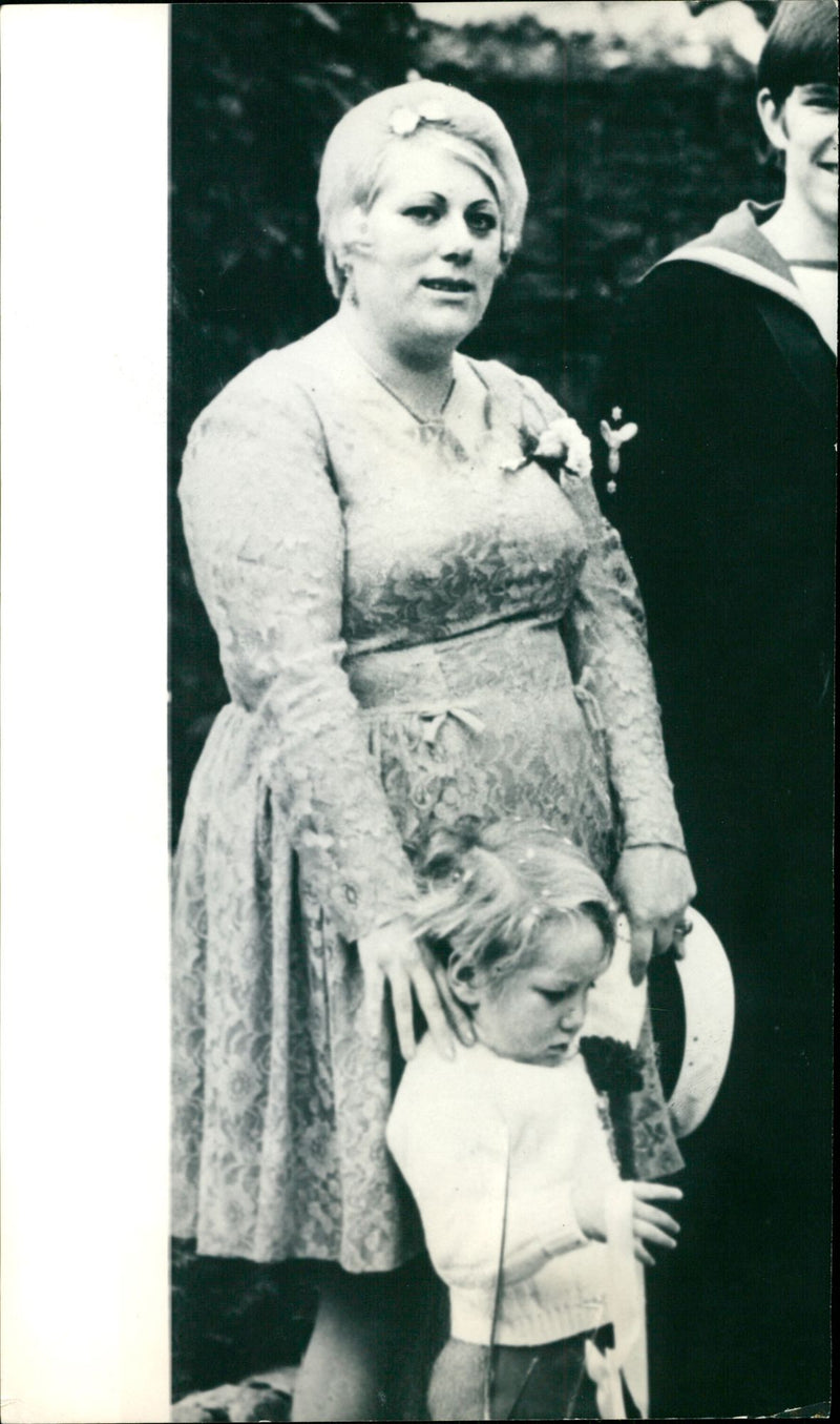 Murdered And Missing Person 1971:Raymond Crane and Mrs Evelyn Crane. - Vintage Photograph