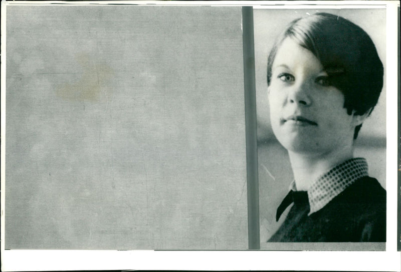 Murdered And Missing Person 1971:Jennifer Warren. - Vintage Photograph