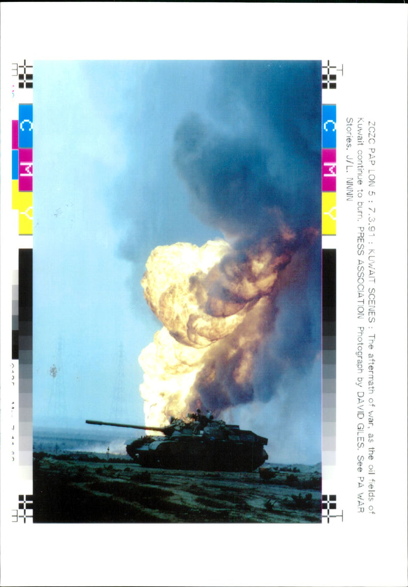 Iraq in war Kuwait oil fires - Vintage Photograph