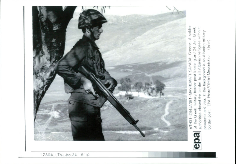 Greece: Gulf War. - Vintage Photograph