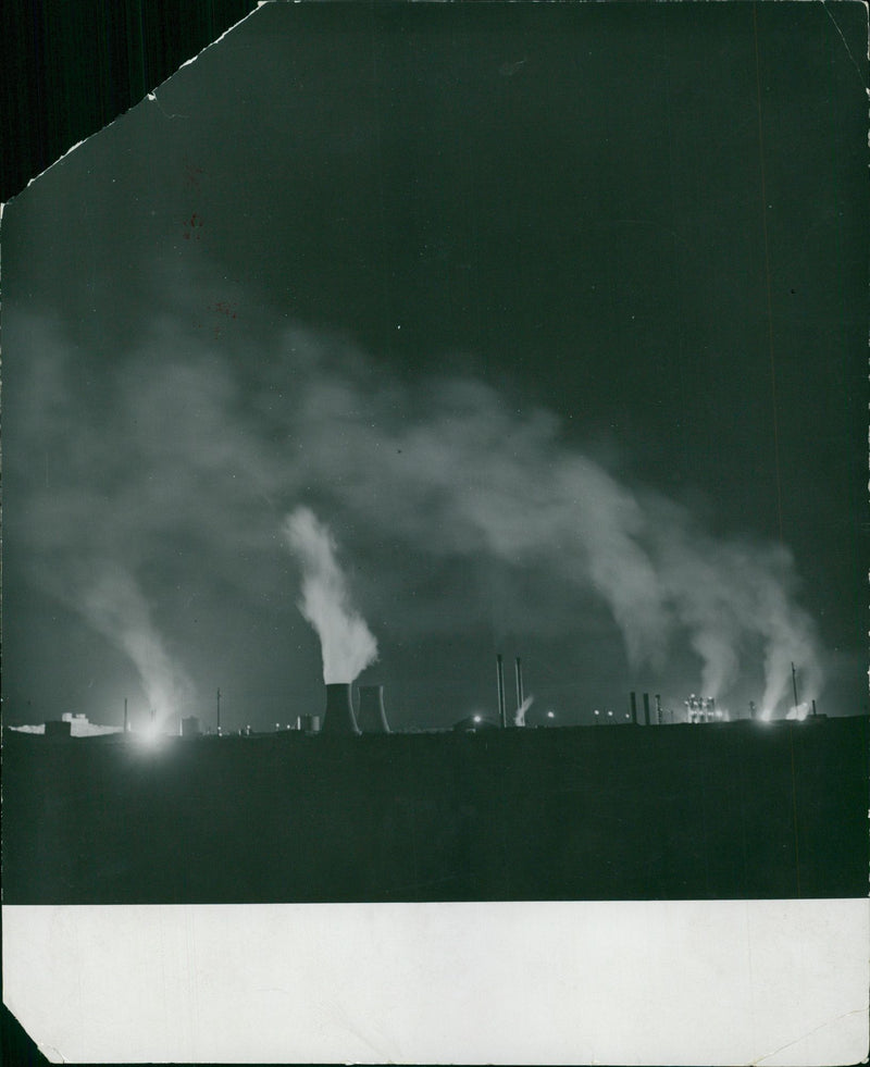 1955 RENEL LAPSE CREAT COMES IRAQ TURN TROLL ISOLATES MMIT SWEDEN INTERNATIONAL - Vintage Photograph