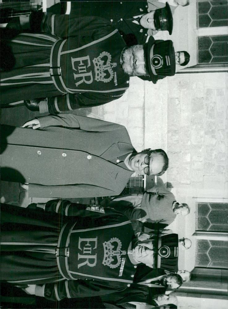 Hua Guofeng Politician China Miscellaneous: China took to the tourist - Vintage Photograph