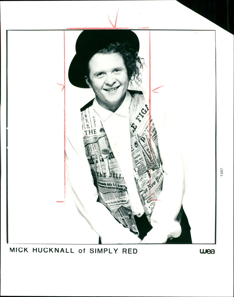 Simply Red: Mick Hucknall. - Vintage Photograph