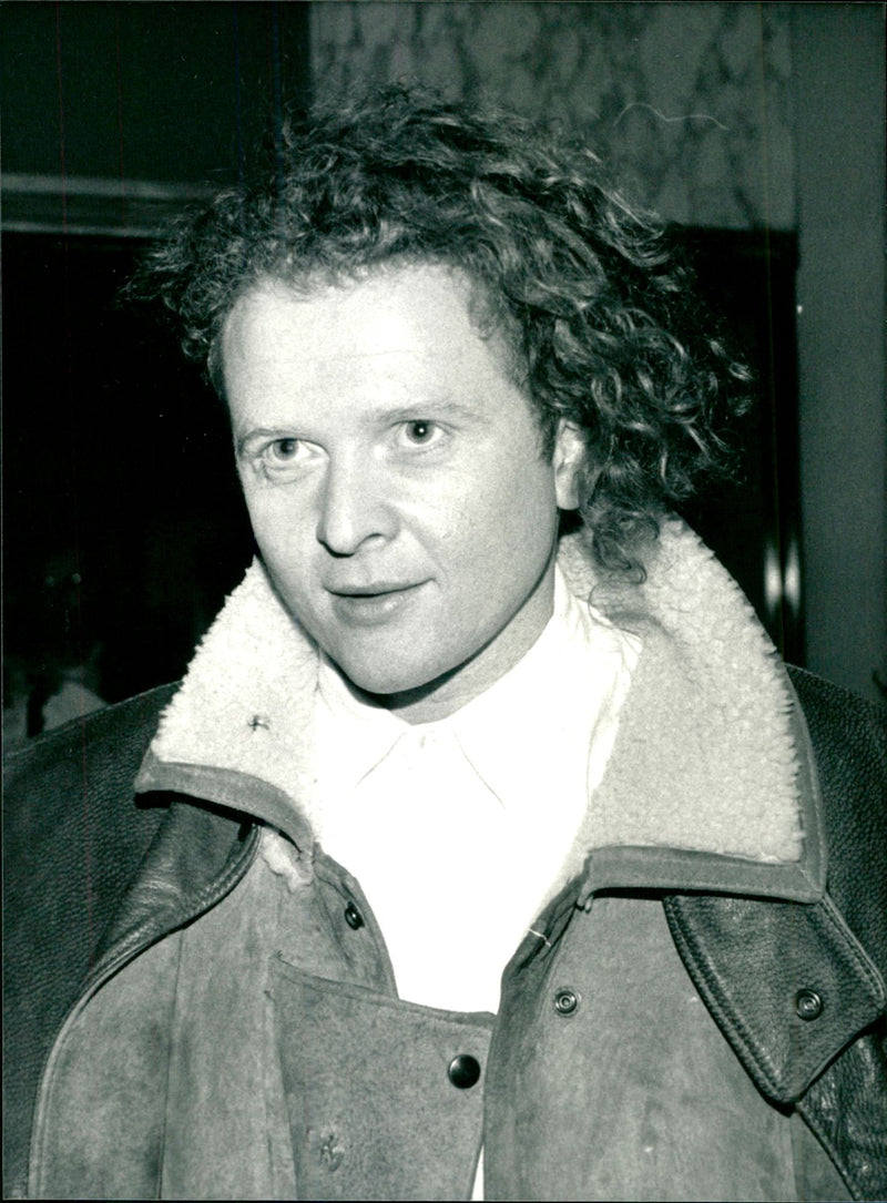 Simply Red: Mick Hucknall. - Vintage Photograph