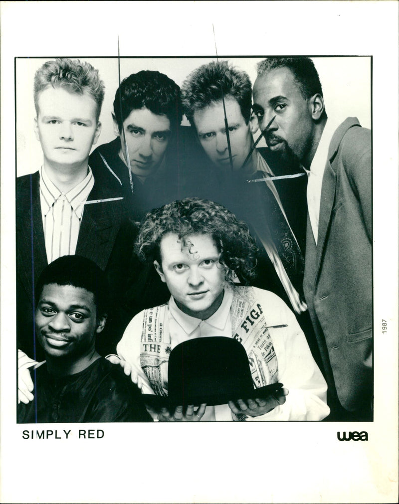 Simply Red: Mick Hucknall. - Vintage Photograph