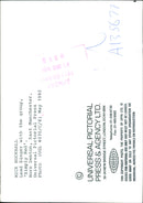 Simply Red: Mick Hucknall. - Vintage Photograph