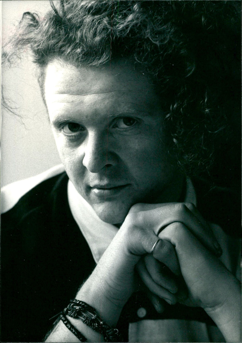 Simply Red:Mick Hucknall. - Vintage Photograph