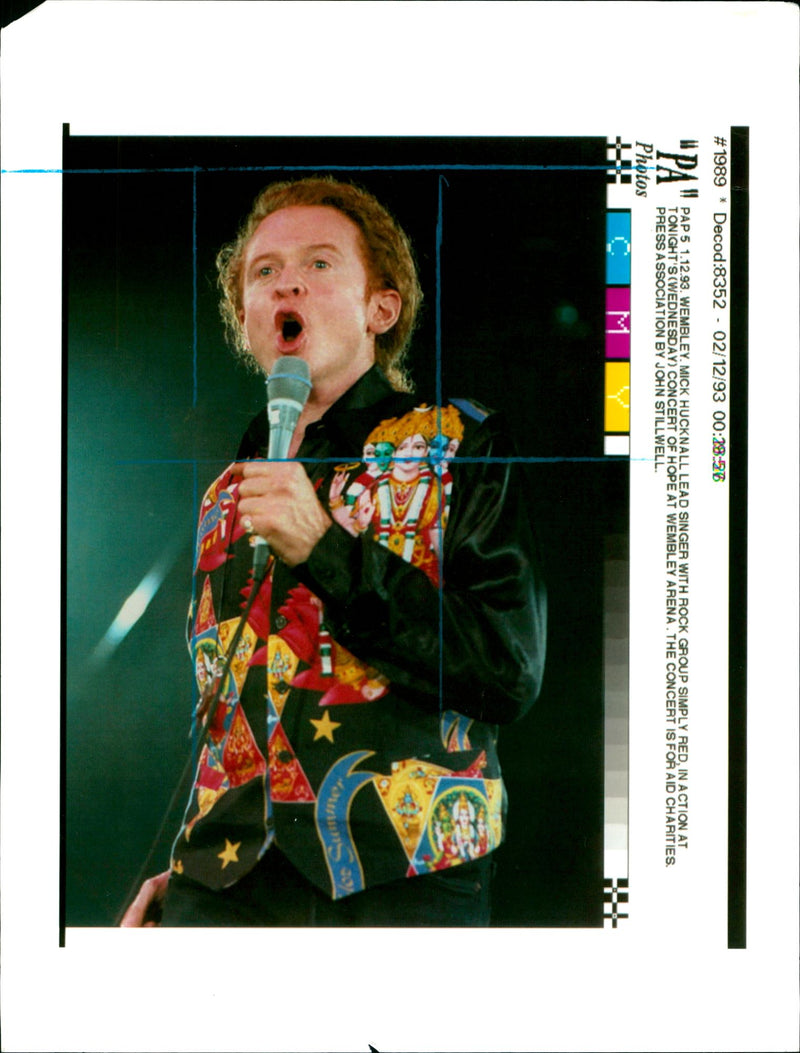 Simply Red: Mick Hucknall. - Vintage Photograph