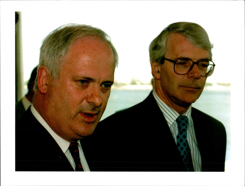 1995 JOHN BRUTON BRITISH MINISTER TONY PRIME MARTIN TITLE WRITER FRENCH - Vintage Photograph