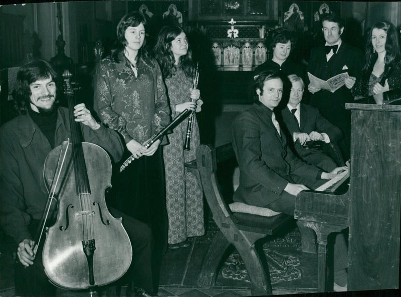 Yates Family: musical evening. - Vintage Photograph