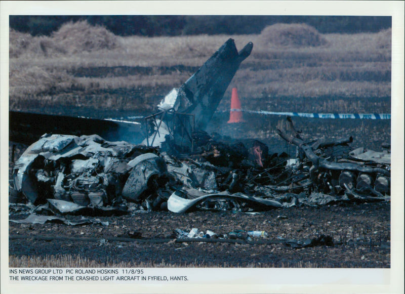 1995 Beechcraft 58 Baron aircraft crash near Fyfield - Vintage Photograph