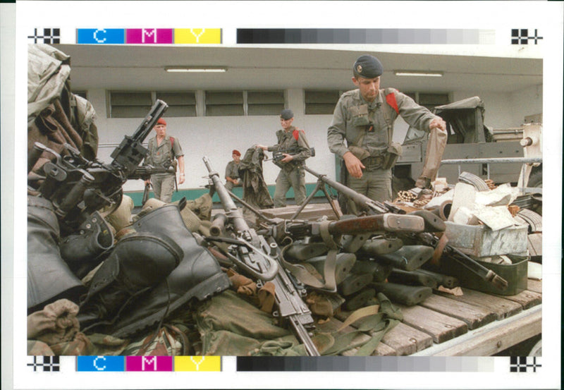 1995 BOB DENARD LED COUP ALEXANDER JOE CAPITAL WRITER FRENCH INTERNATIONAL - Vintage Photograph