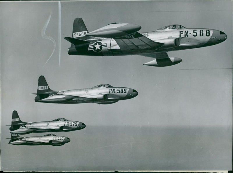 Aircraft: Shooting Star. - Vintage Photograph