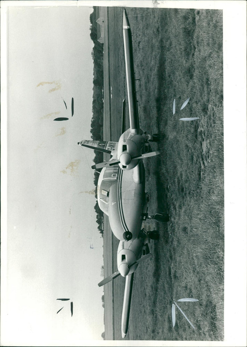 Aircraft: Piper Aztec. - Vintage Photograph