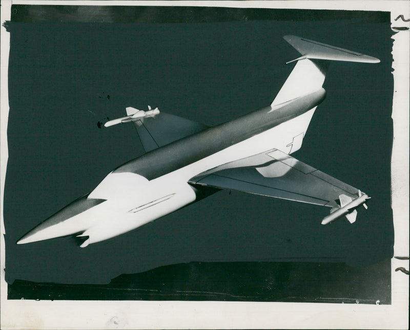 Aircraft: Saunders Roe 177. - Vintage Photograph