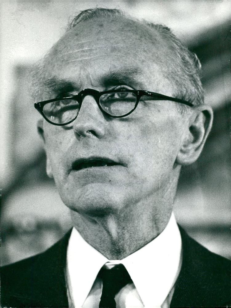 Sir Alec Douglas-Home, British politician - Vintage Photograph