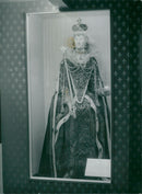 Exhibition of items from Westminster Abbey. Here is an image of Queen Elizabeth, 1603 - Vintage Photograph