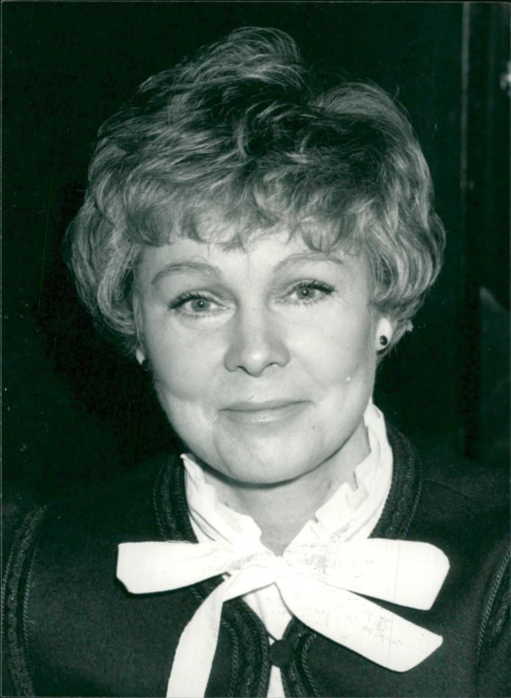 Zena Walker. - Vintage Photograph