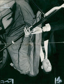 Shepherd's Bush murders: arriving at london. - Vintage Photograph