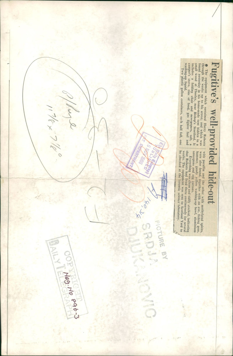 Shepherd's Bush murders: fugitives well proved hide out. - Vintage Photograph