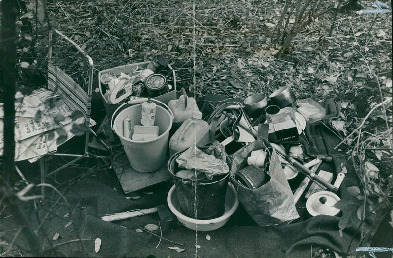 Shepherd's Bush murders: fugitives well proved hide out. - Vintage Photograph