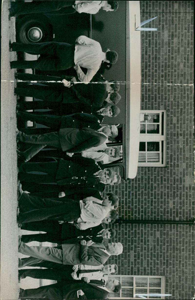 Shepherd's Bush murders: mr jenkins with joseph simpson. - Vintage Photograph