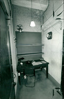 London Cabinet War Rooms: - Vintage Photograph