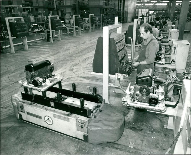 The synchronised engine assembly line at Fiat Plant - Vintage Photograph