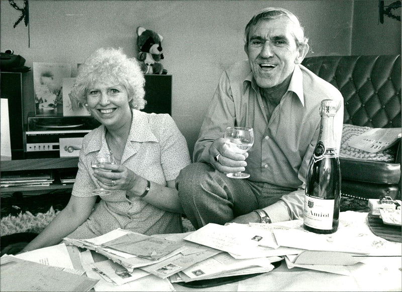 Robert Edward Relf with his wife. - Vintage Photograph