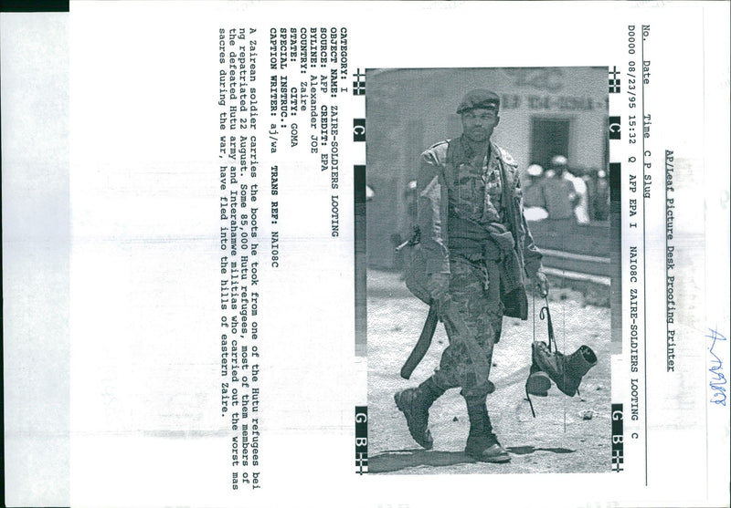 1995 SOME HUTU REFUGEES HAVE FLED ALEXANDER JOE WAR WRITER COUNTRY ARMY MEMBERS - Vintage Photograph