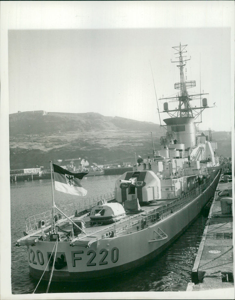 Ship: Köln - Vintage Photograph
