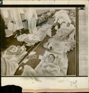 Iranian soldiers said to have been gassed. - Vintage Photograph