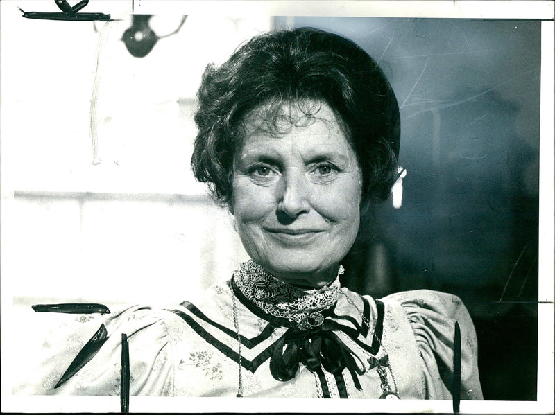 Margery Mason. - Vintage Photograph