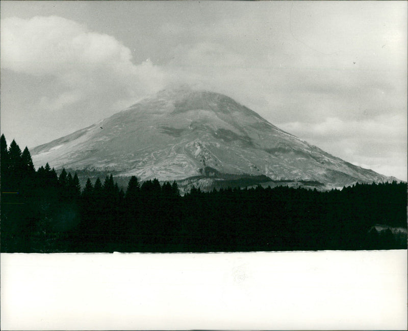 USA Volcanic eruption in Mount St. Helens. - Vintage Photograph