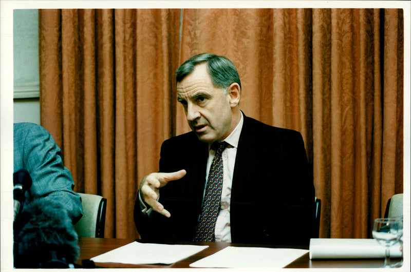 Consultant Edward Kiely announce the separation of conjoined twins - Vintage Photograph