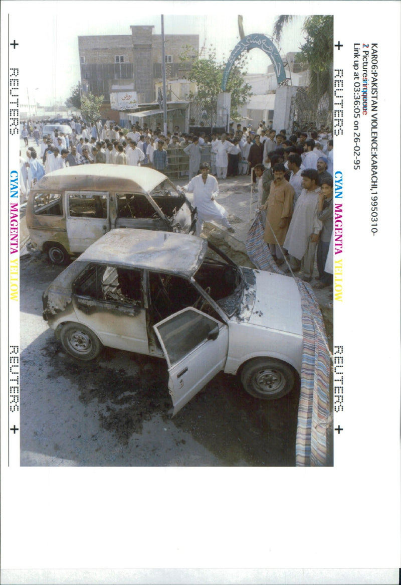 WRITER INCLUDING CARS COUNTRY - Vintage Photograph