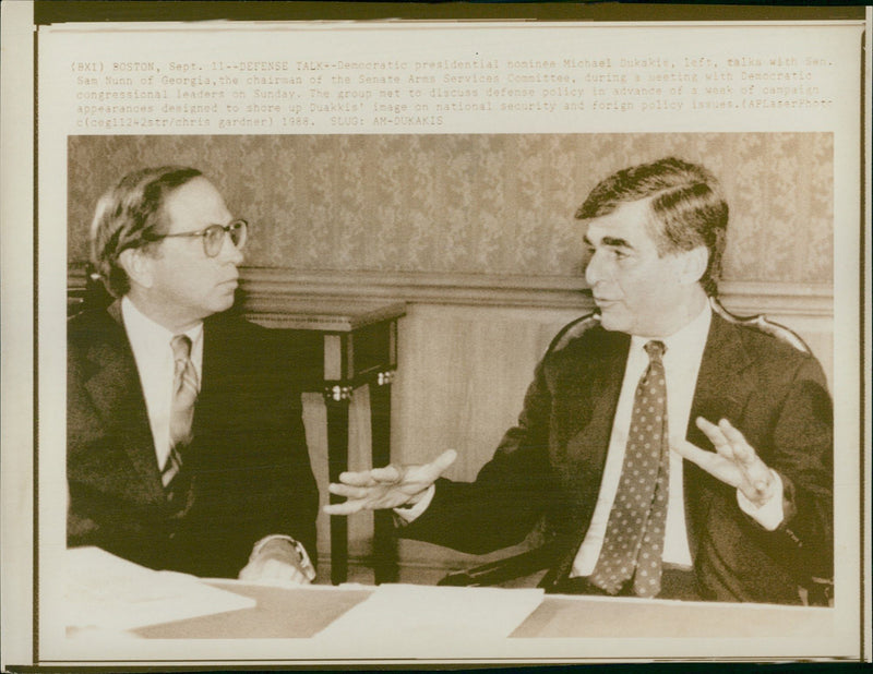 1988 DEMOCRATIC PRESIDENTIAL OINE HENAEL SUKALDARITE SAM UNIT IMAGE NATIONAL - Vintage Photograph