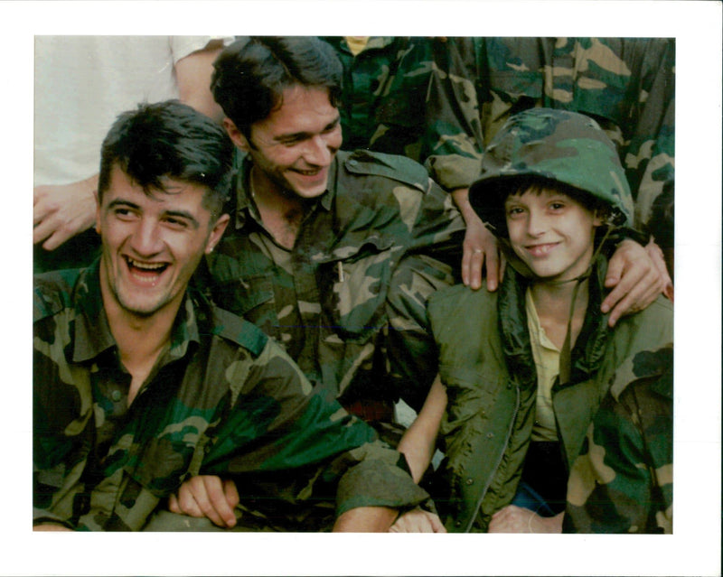 1995 THE BOSNIA ESIDENT THURSDAY REJECTED SERB CLAIMS TITLE WRITER SECOND ARMY - Vintage Photograph